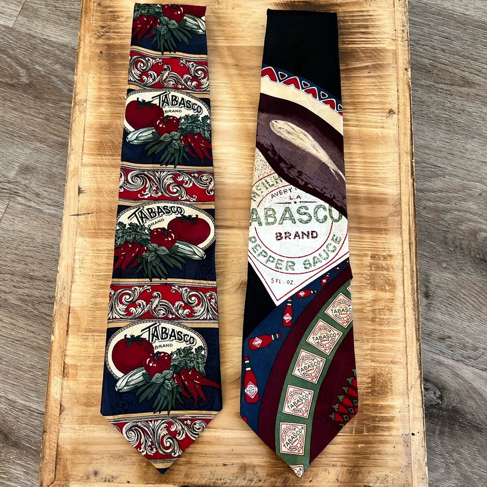 TOBASCO SILK TIE VINTAGE 2